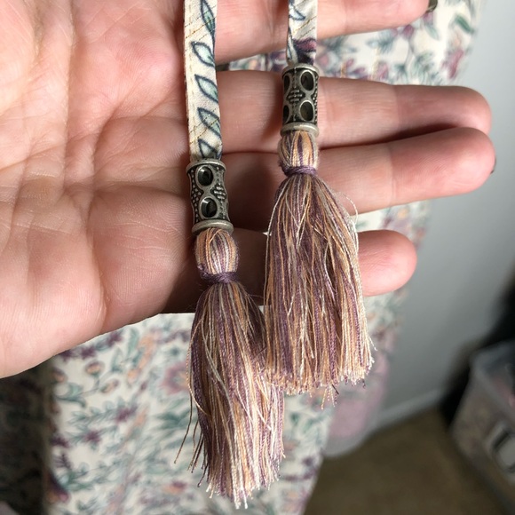 Love Stitch It’s Beyond Love Metallic Blouse - Picture 3 of 12